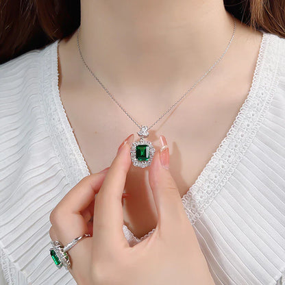 Royal Emerald Crystal Halo Statement Pendant Necklace – Silver