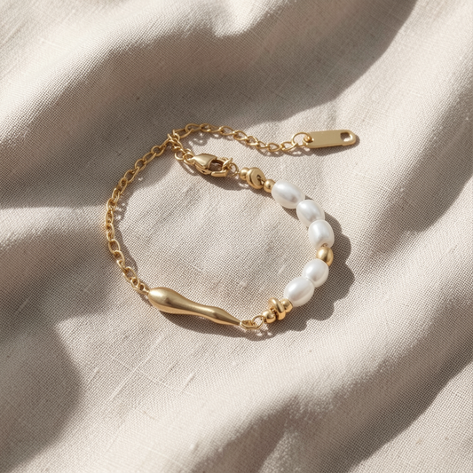 Golden Pearl Elegance Bracelet