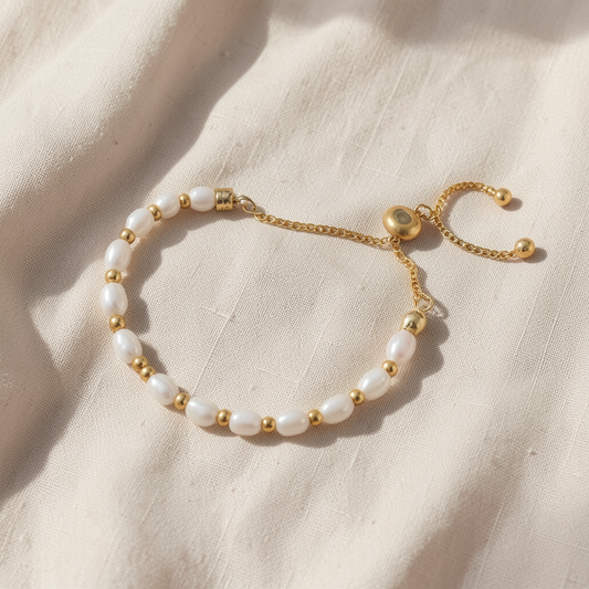 Elegant Pearl and Gold Bracelet